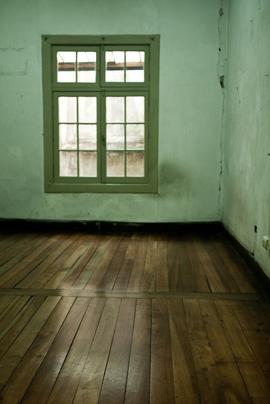 Ventana con vista al interior del inmueble ubicado en Londres 38