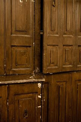 Puertas de closet de madera en inmueble ubicado en Londres 38